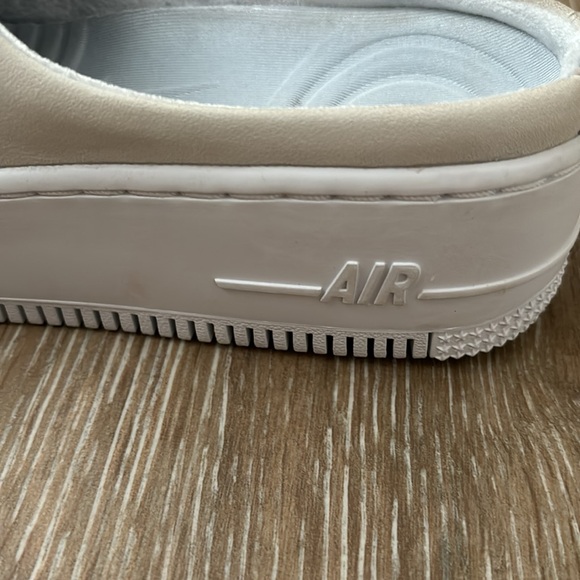 Nike Shoes - Picture 2 of 7